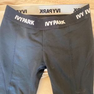 Ivy Park Cropped Leggings
